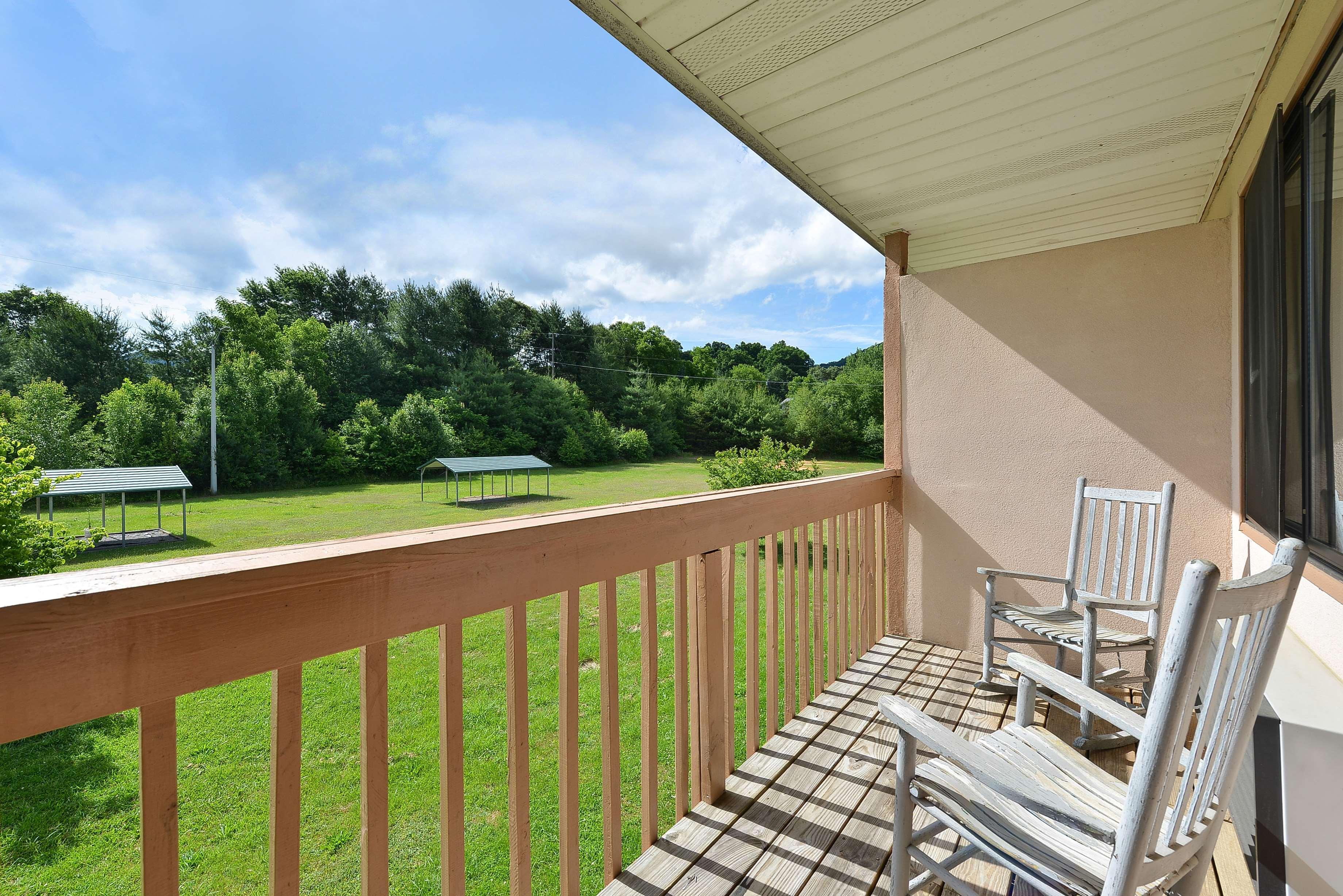 Americas Best Value Inn Canton Exterior photo
