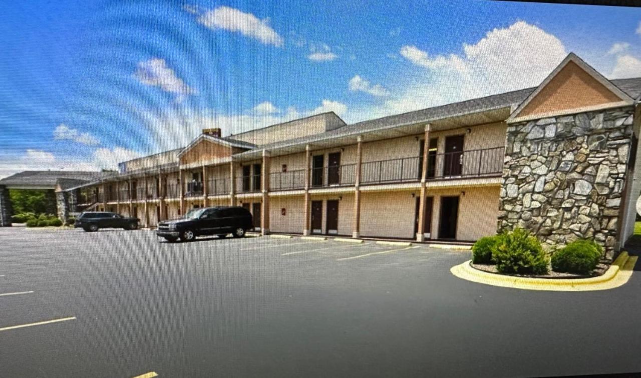 Americas Best Value Inn Canton Exterior photo